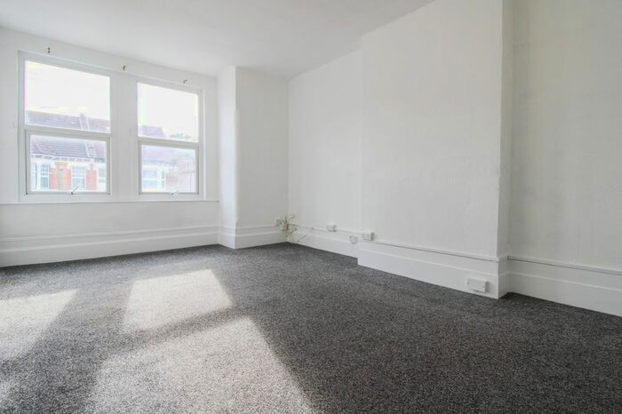 1 Bedroom Flat To Rent In Lodge Road, Croydon, CR0
