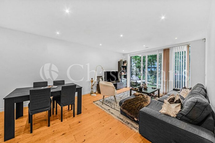 2 Bedroom Flat For Sale In Amberley Road, Maida Vale, London, W9