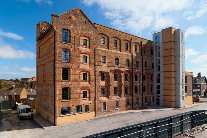 2 Bedroom Flat To Rent In Millers Hill, Ramsgate, CT11