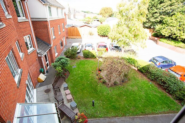 1 Bedroom Flat For Sale In Victoria Avenue, Chard, TA20
