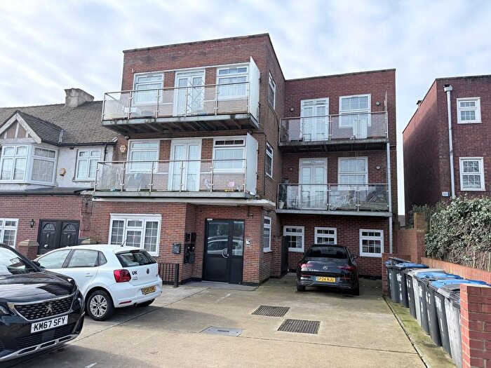2 Bedroom Flat For Sale In Harrow Road, HA0