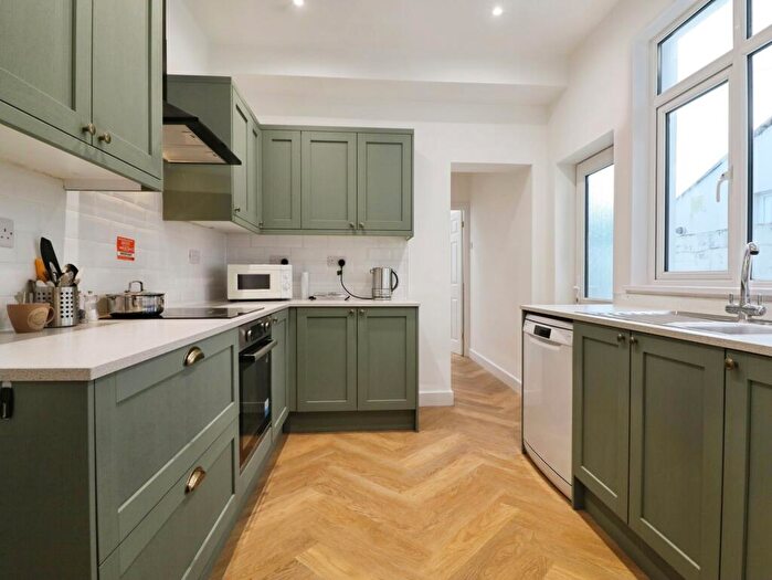 3 Bedroom Terraced House To Rent In Lisvane Street, Cathays, Cardiff, CF24