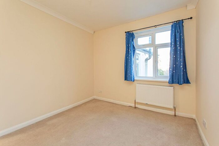 3 Bedroom Terraced House For Sale In Buckland Avenue, Dover, CT16