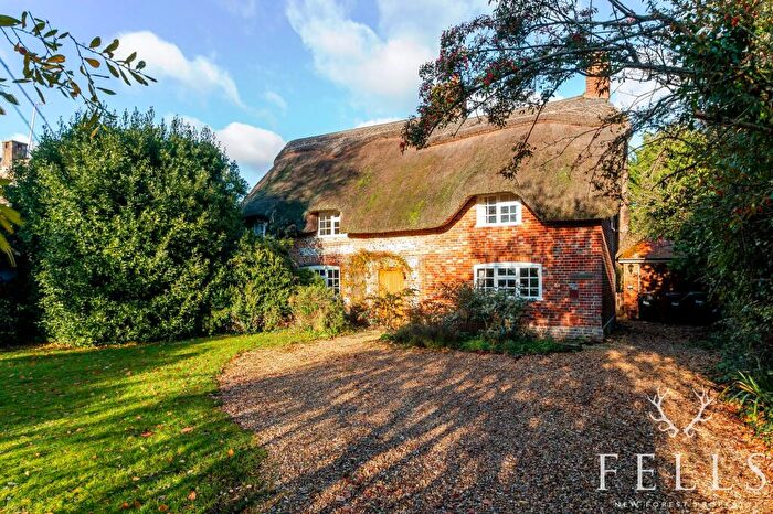 3 Bedroom Cottage For Sale In Martin, Fordingbridge, SP6