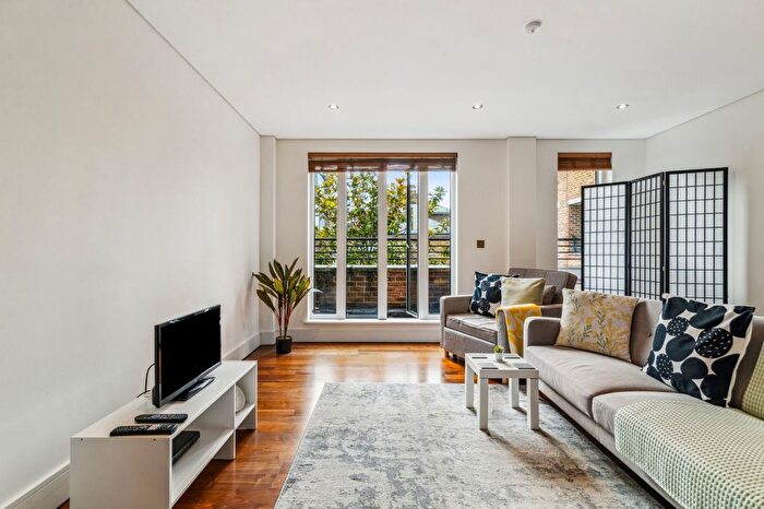 1 Bedroom Flat To Rent In Times Court, Retreat Road, Richmond, TW9