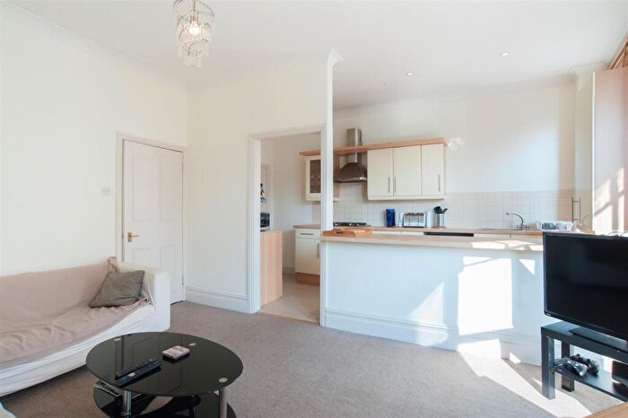2 Bedroom Flat To Rent In Holmdale Road, West Hampstead, NW6