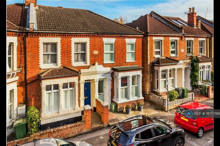 1 Bedroom Flat To Rent In Artillery Terrace, Guildford, GU1