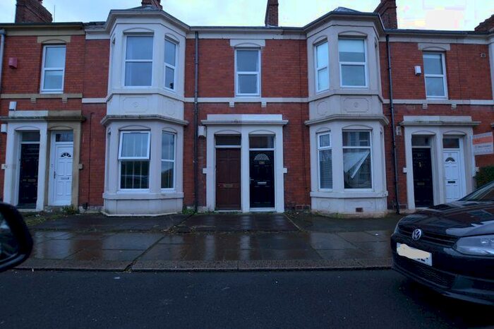 3 Bedroom Flat To Rent In Jesmond, Holmwood Grove, NE2