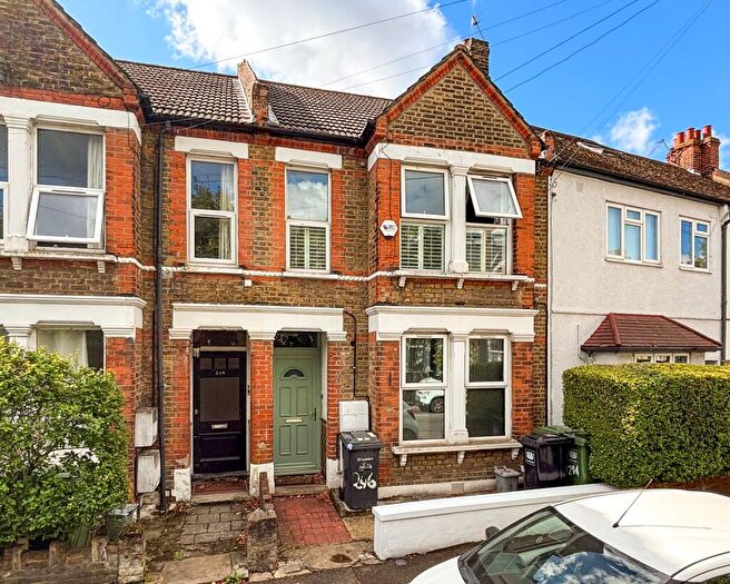 2 Bedroom Flat To Rent In Leahurst Road, London, SE13