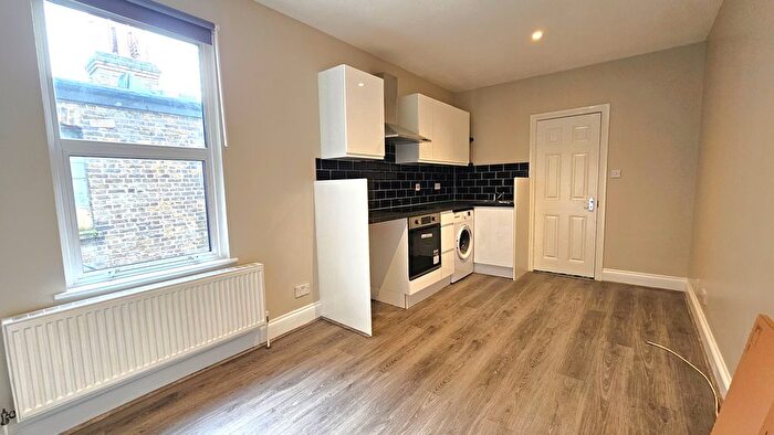 Studio To Rent In West Hendon Broadway, West Hendon, London, NW9