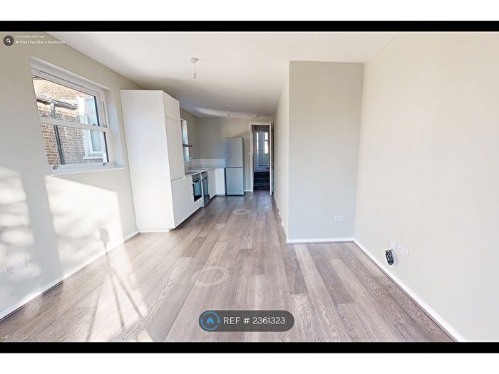 3 Bedroom Maisonette To Rent In Southcroft Road, London, SW17