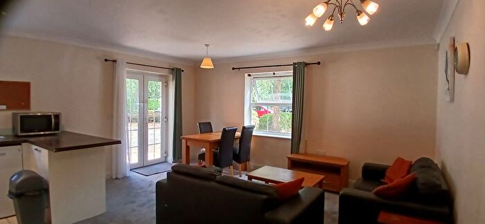2 Bedroom Flat To Rent In Jago Court, Newbury, RG14