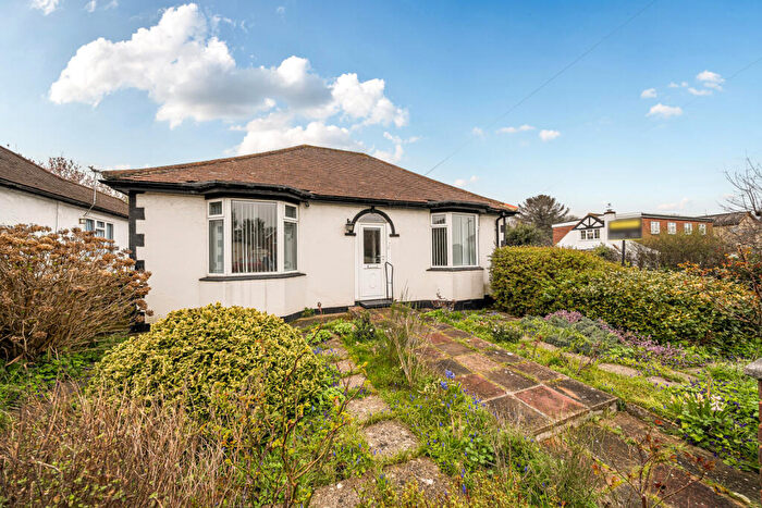 2 Bedroom Bungalow For Sale In Cedar Close, Swanley, Kent, BR8