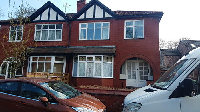 2 Bedroom House To Rent In Redclyffe Avenue, Manchester, M14