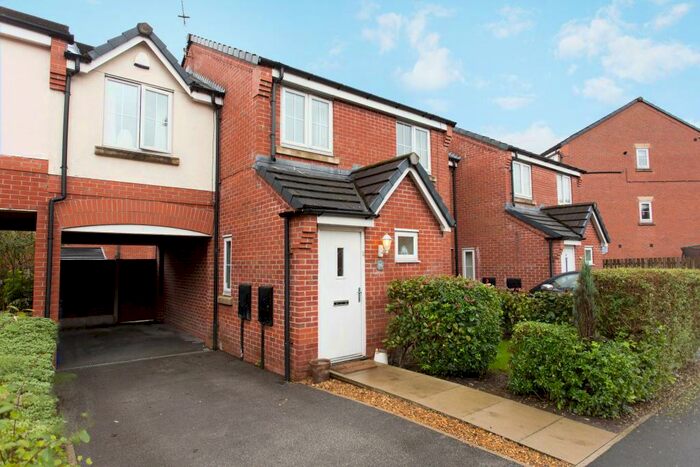 3 Bedroom Semi-Detached House To Rent In Valley Mill Lane, Bury, BL9