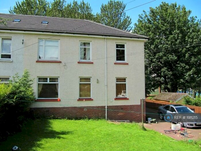 3 Bedroom Flat To Rent In Harefield Drive, Glasgow, G14