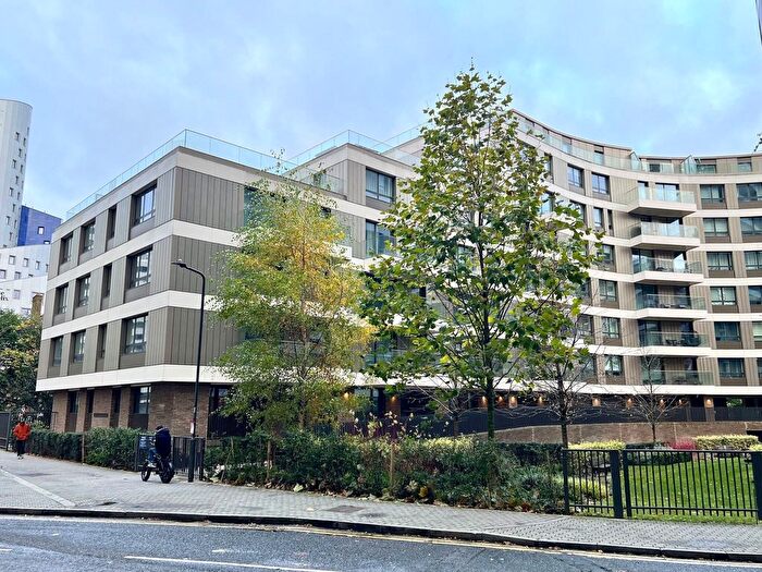 2 Bedroom Flat For Sale In North End Road, Wembley, HA9