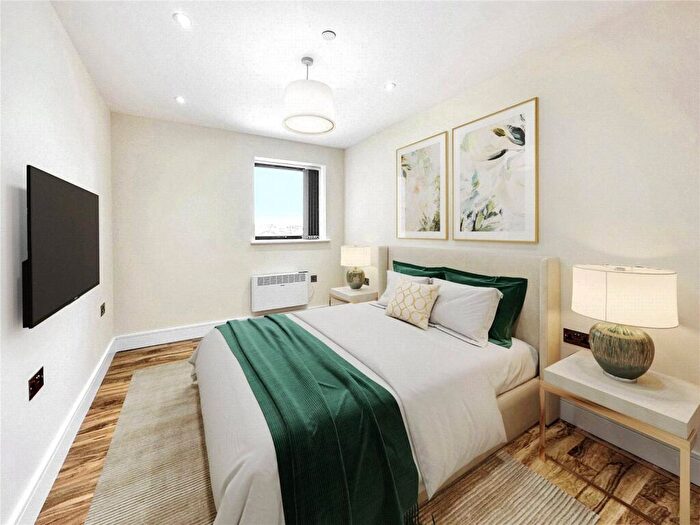2 Bedroom Apartment To Rent In Church Street, Slough, Berkshire, SL1