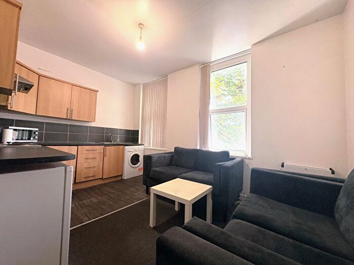 2 Bedroom Apartment To Rent In Clifton Street, Cardiff, CF24
