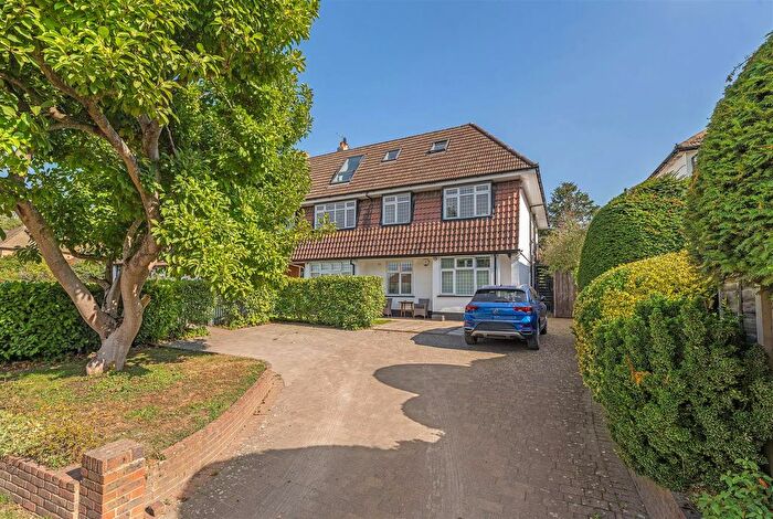 2 Bedroom Flat For Sale In Westgate Road, Beckenham, Kent, BR3