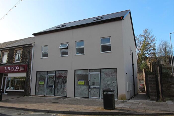 2 Bedroom Flat To Rent In High Street, Blackwood, NP12