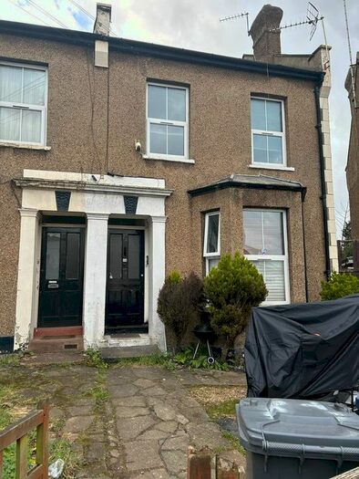 2 Bedroom Detached House To Rent In Trinity Road, London, N2