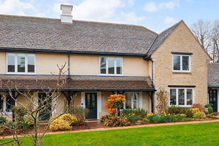 2 Bedroom Cottage For Sale In Butt Street, Stroud, GL6