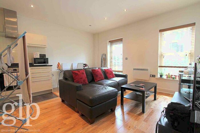 2 Bedroom Flat To Rent In Trafalgar Road, Greenwich, SE10