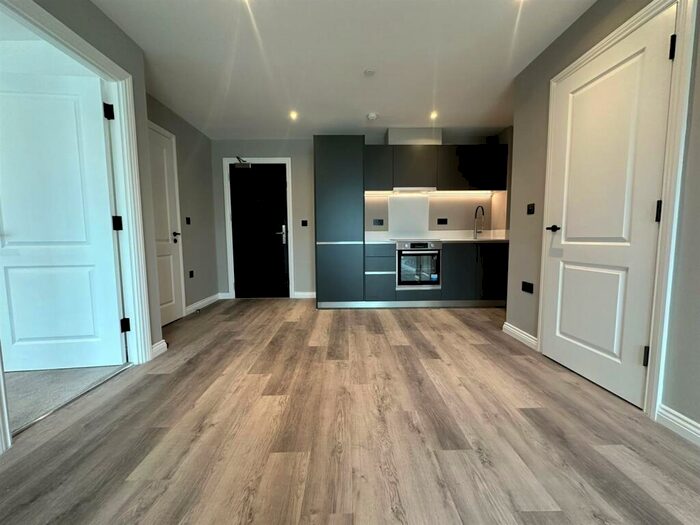 2 Bedroom Apartment To Rent In Springwell Gardens, Springwell Road, Leeds, LS12