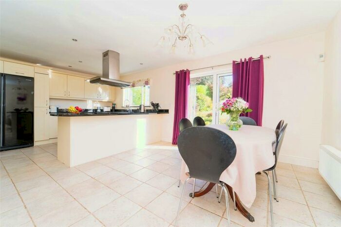 5 Bedroom Detached House For Sale In Gisburn Road, Barrowford, Nelson, BB9