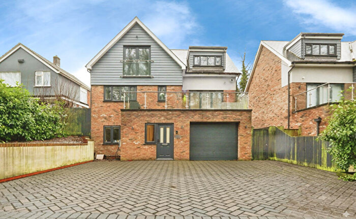 4 Bedroom Detached House For Sale In Lower Road, River, CT17