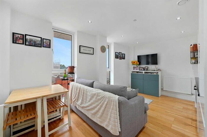 1 Bedroom Flat To Rent In Sutton Court Road, Sutton, SM1