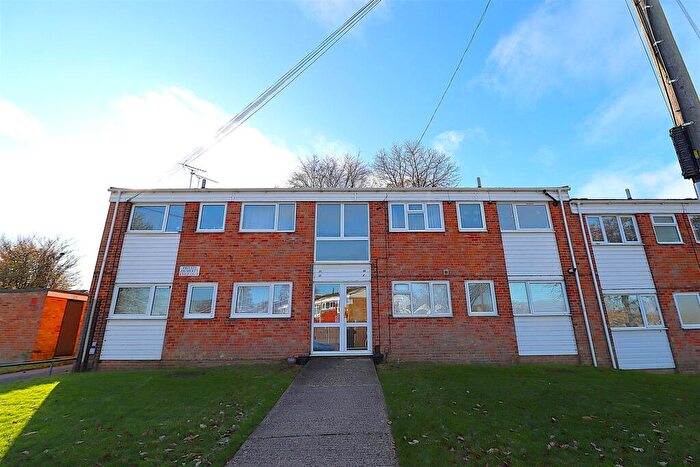 2 Bedroom Flat For Sale In Sedley Close, Rainham, ME8