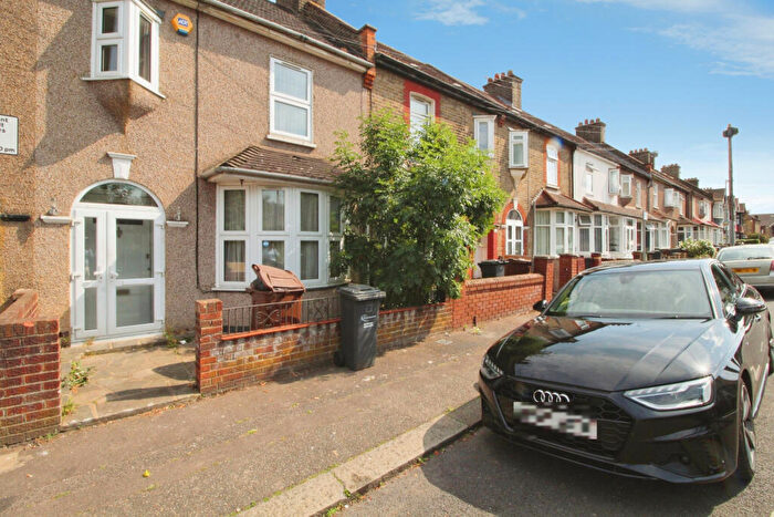 3 Bedroom House To Rent In Norfolk Road, Barking, IG11