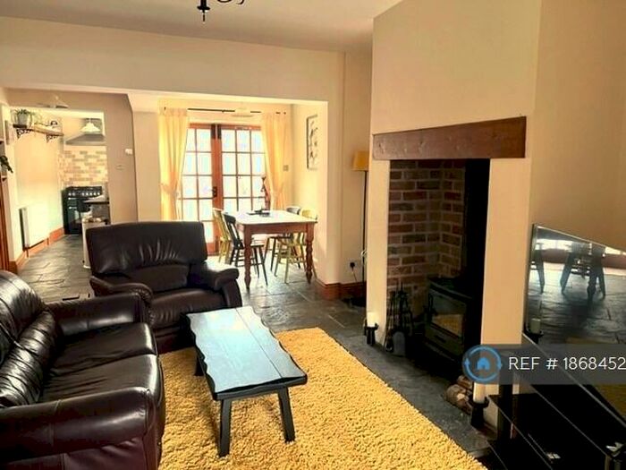 2 Bedroom Terraced House To Rent In Norwood, Beverley, HU17