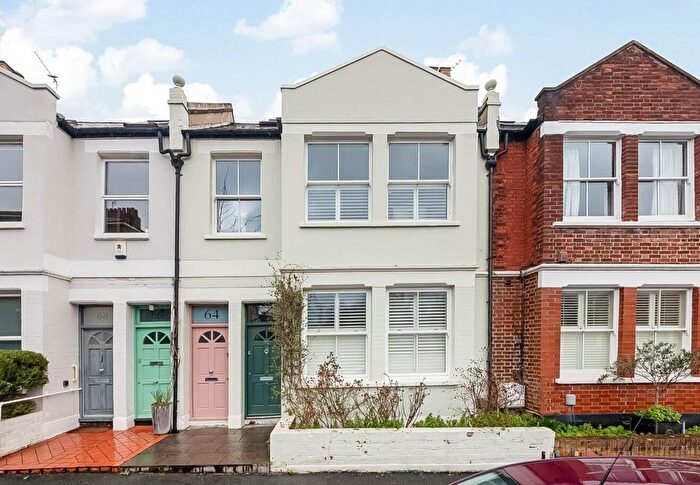 2 Bedroom Maisonette For Sale In Carson Road, Dulwich, London, SE21