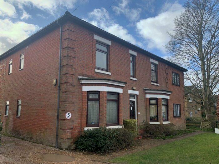 1 Bedroom Flat To Rent In Winchester Road, Southampton, SO16