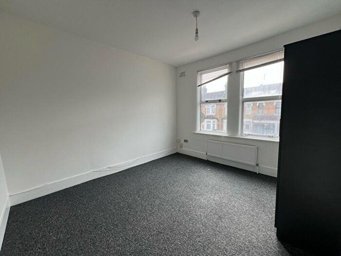 1 Bedroom Flat To Rent In Ilford, IG1