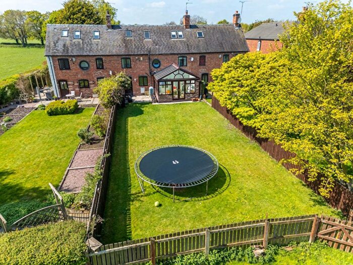 4 Bedroom Barn Conversion For Sale In Middlewich Road, Nantwich, CW5