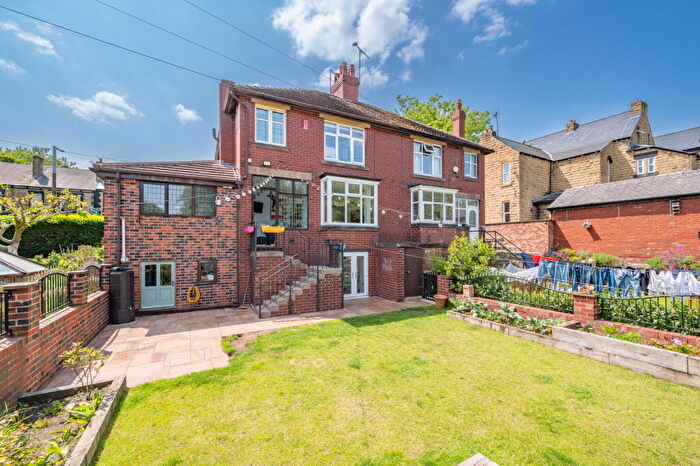 3 Bedroom Semi-Detached House For Sale In Huddersfield Road, Barnsley, S75