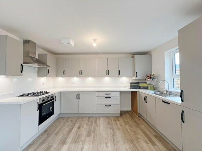 3 Bedroom End Of Terrace House To Rent In Orchard Rise, SN1