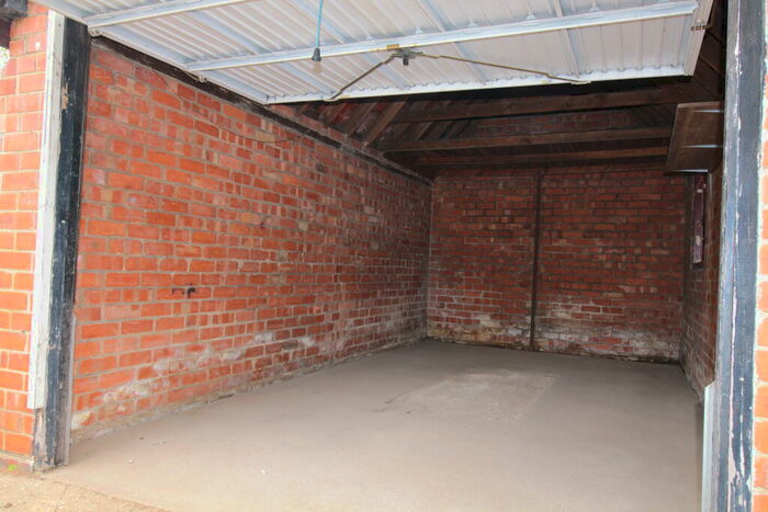 Property To Rent In Garage - Church Drive Boultham Park, Lincoln, Lincolnsire, LN6