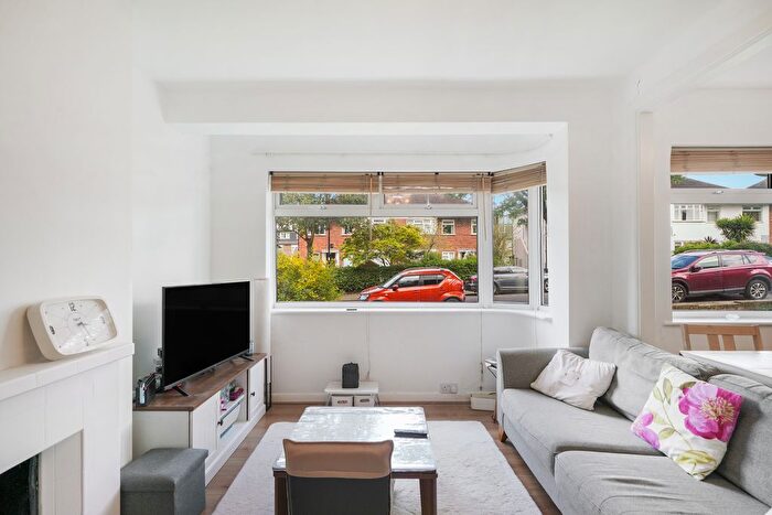 2 Bedroom Maisonette To Rent In Cavendish Avenue, West Ealing, W13
