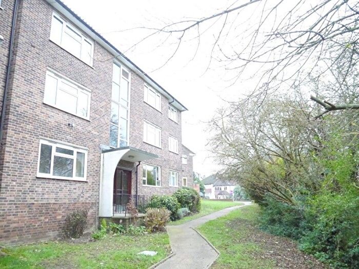2 Bedroom Flat To Rent In Baring Court, Park Road, Barnet, EN4