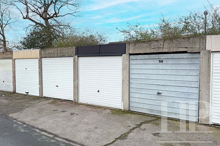 3 Bedroom Terraced House For Sale In Selsey Road, Crawley, RH11