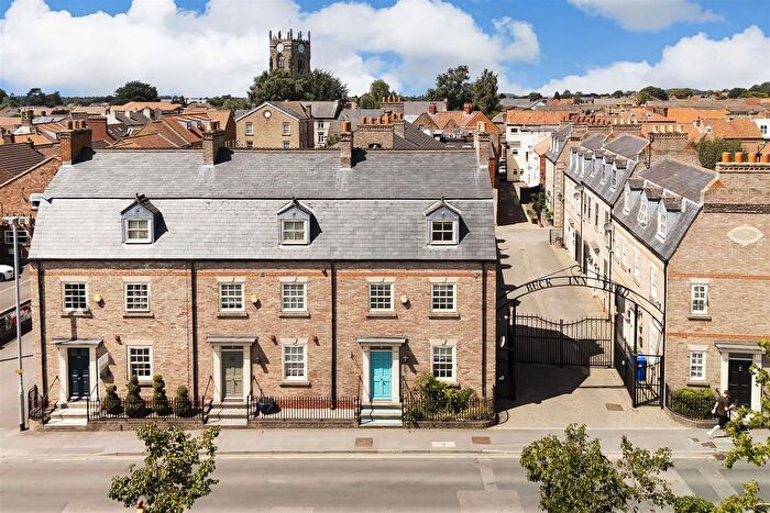 3 Bedroom End Of Terrace House For Sale In Buck Inn Yard, Pocklington, YO42