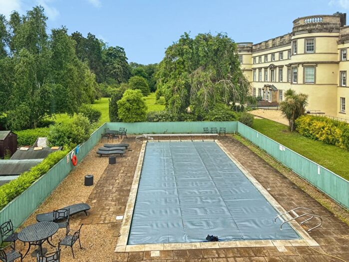 3 Bedroom Flat For Sale In Bath Road, Brislington, Bristol, BS4