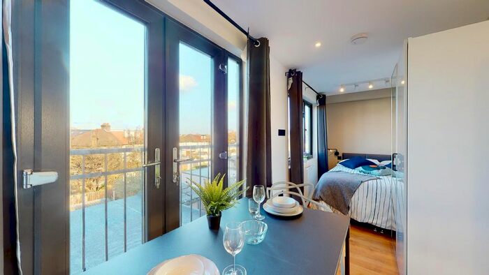 Studio To Rent In Court Way, London, W3