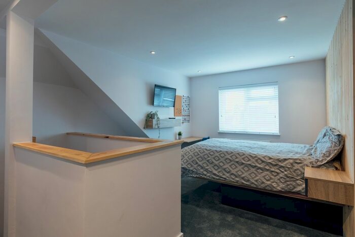 4 Bedroom Terraced House To Rent In Wordsworth Road, Leicester, LE2