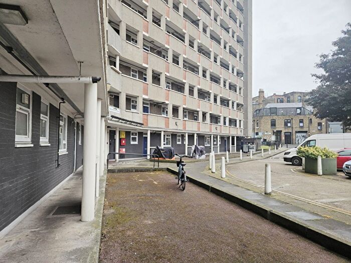 2 Bedroom Flat To Rent In Diss Street, London, E2